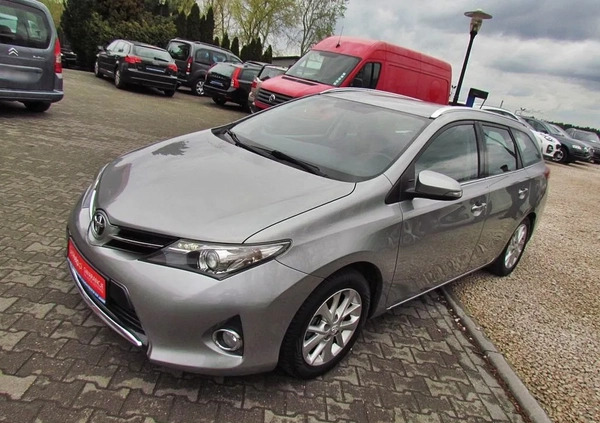Toyota Auris cena 32400 przebieg: 207000, rok produkcji 2013 z Końskie małe 137
